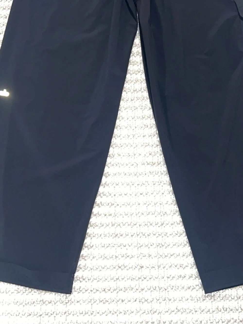 ALO YOGA Workwear Cargo Pant in Black